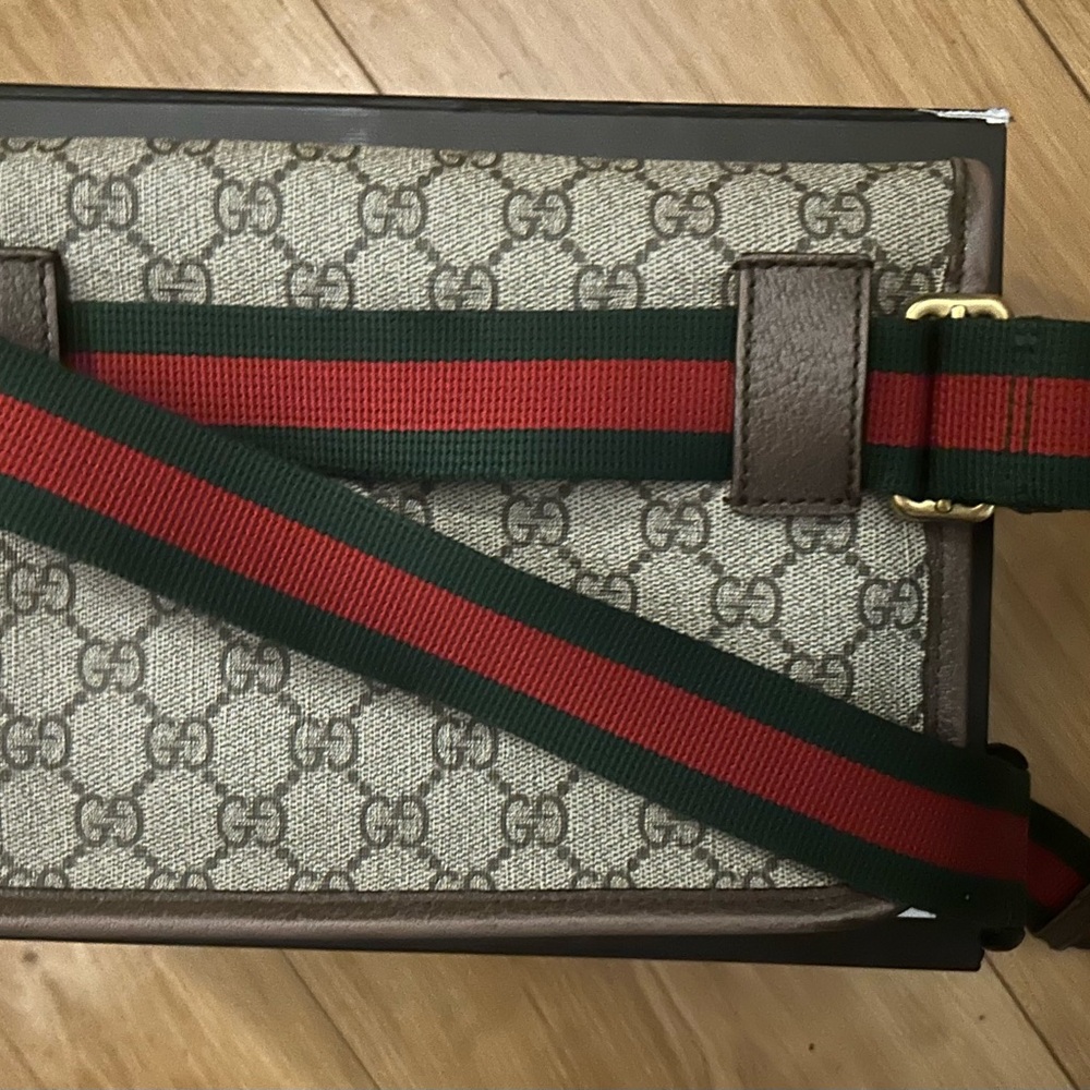 Authentic Gucci belt bag - Picture 3 of 3